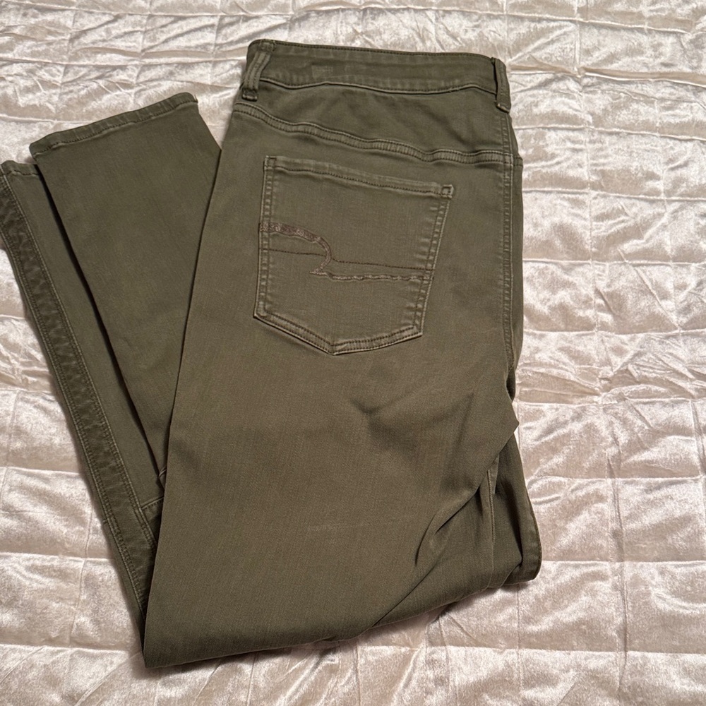 American Eagle Outfitters Women's High Rise Skinny Jeans in Olive